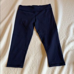 navy blue ivivva cropped leggings (basically lulu)